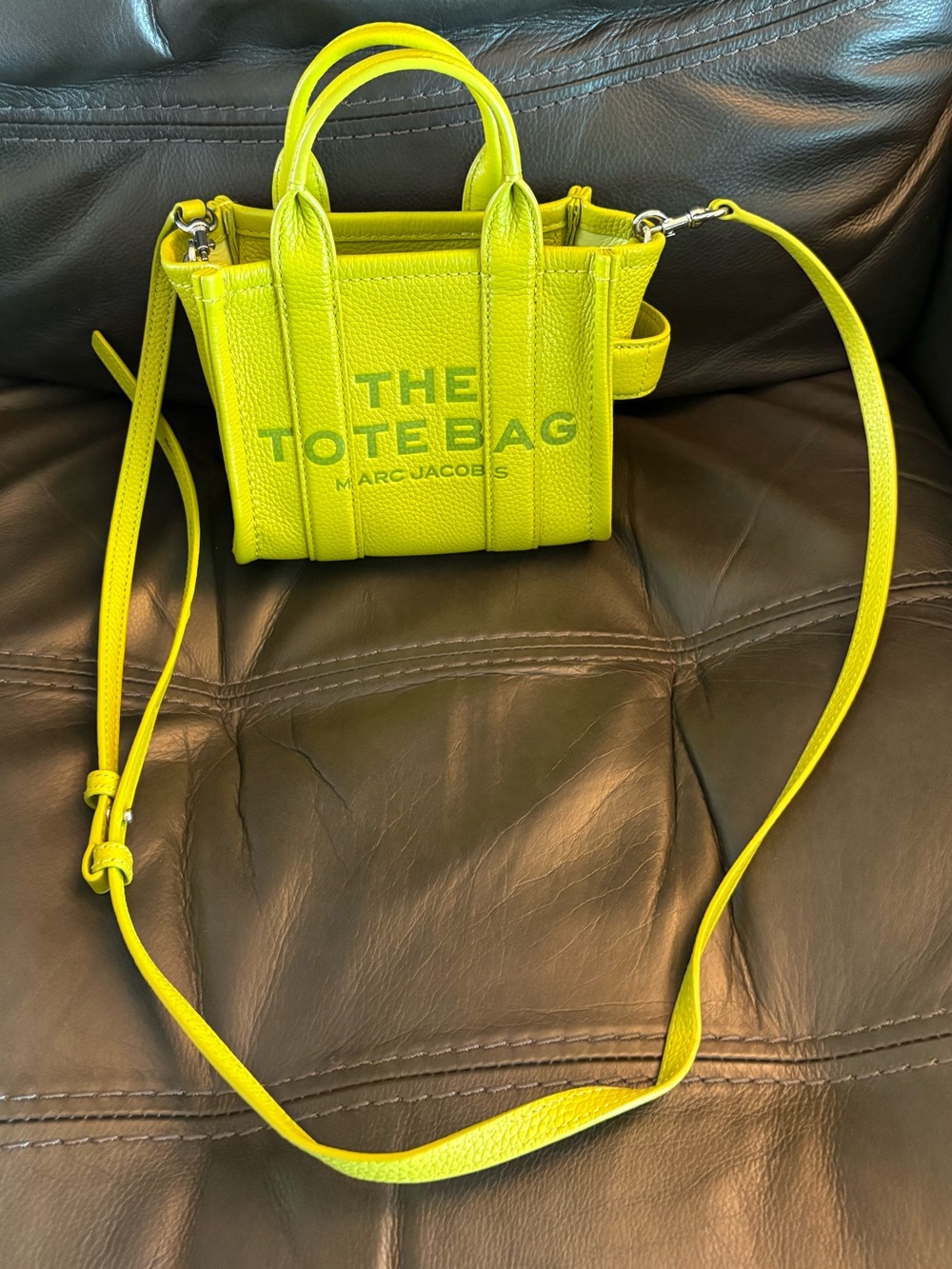 LIKE NEW*** Marc Jacobs The Tote Bag Mini in Neon Lime - Picture 2 of 6